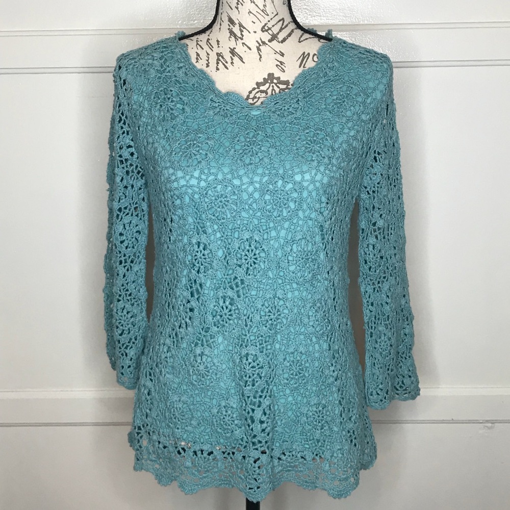Modern Soul Blue Lined Crochet Top Size Small